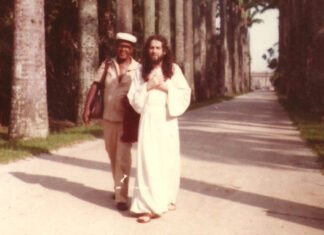 ESPÍRITO É INCOLOR – O espírito não tem cor